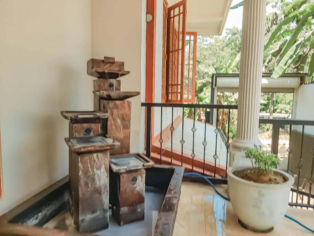 Hotel White House Ratnapura Eksteriør bilde